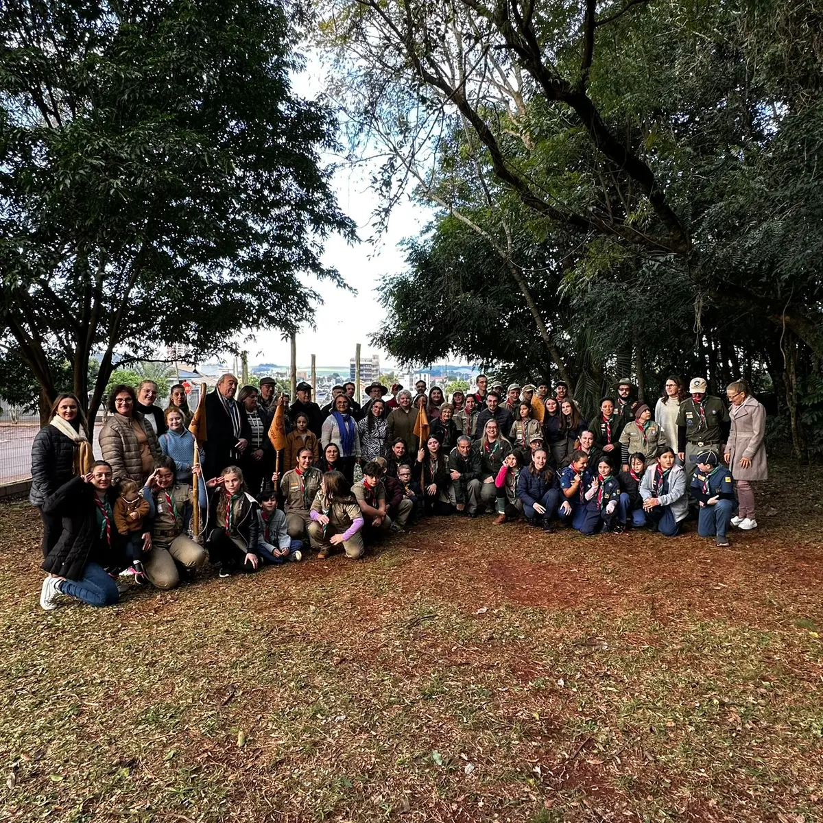 Grupo de Escoteiros Pitangueira do Mato dá início às comemorações dos 30 anos com cerimônia marcada por homenagens e emoção