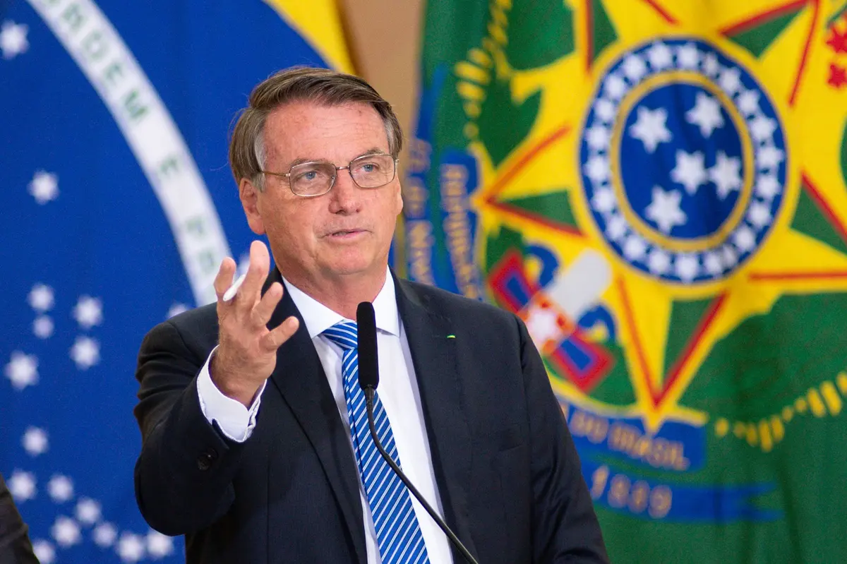 STF determina prisão domiciliar do ex-presidente Jair Bolsonaro por descumprimento de medidas cautelares